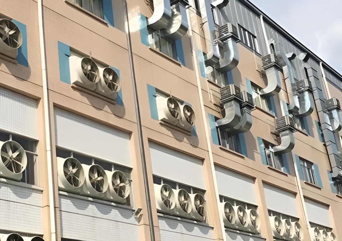 大型廠(chǎng)房如何選擇安裝適合的降溫設(shè)備呢？